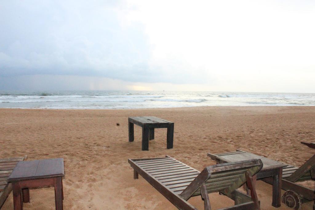 Warahena Beach Hotel Bentota Exterior foto