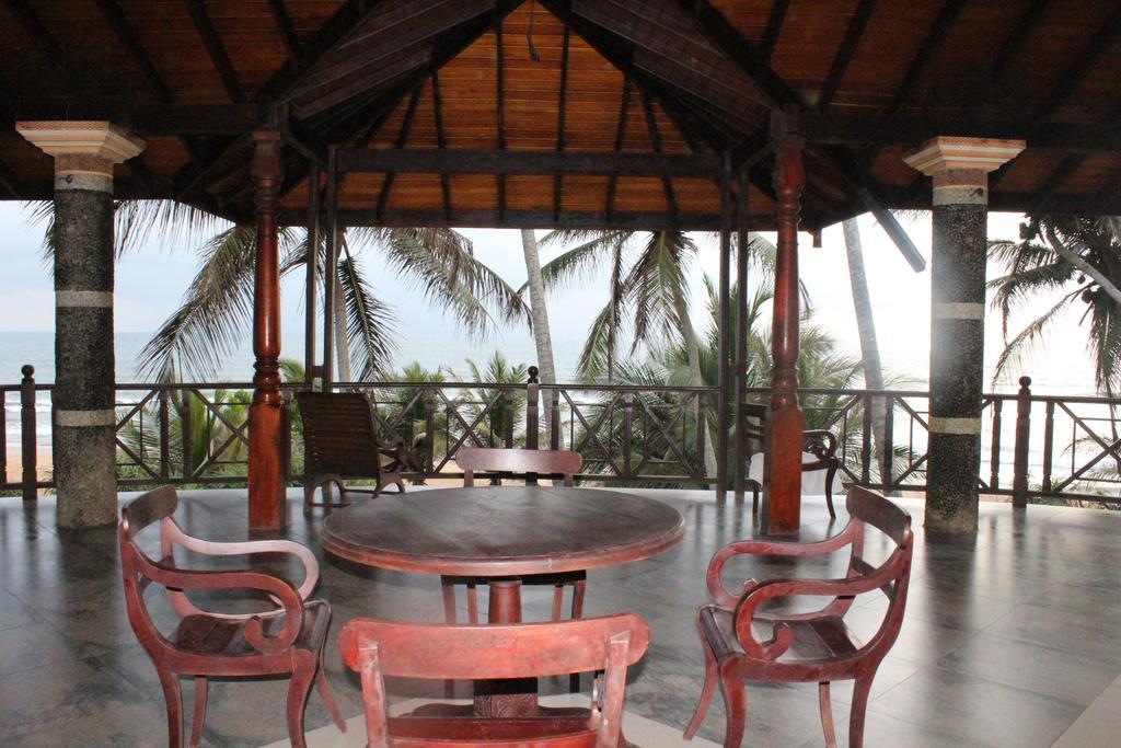 Warahena Beach Hotel Bentota Exterior foto